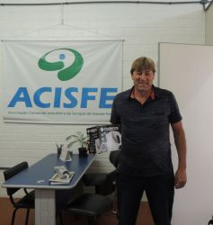 115� Pr�mio Chaleira El�trica | Romeo Bach | Escadinhas - Feliz